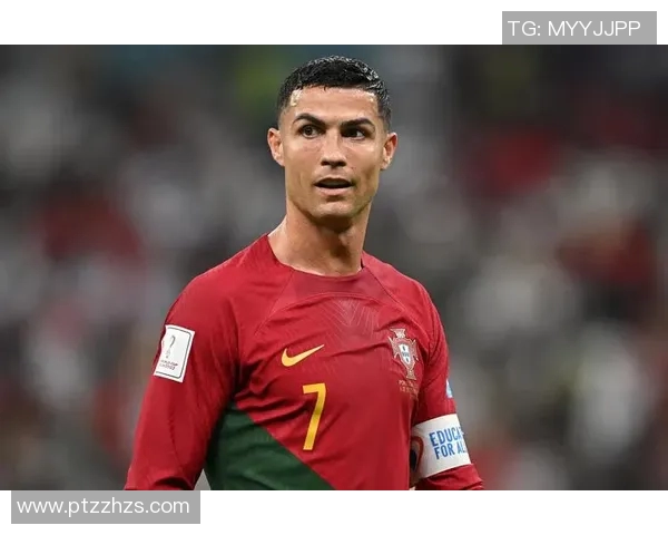 足球明星展现个人魅力与风采的摆台姿势解析与技巧分享